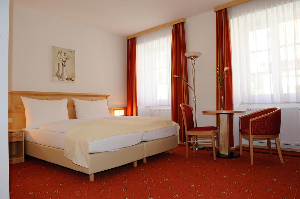Hotel-Gasthof-Fleischerei - Zur Alten Post Schwanberg Δωμάτιο φωτογραφία
